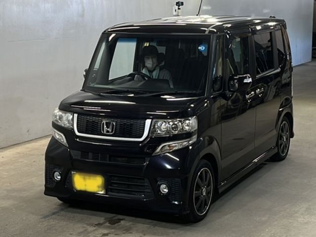 464 HONDA N BOX JF1 2013 г. (KCAA Fukuoka)